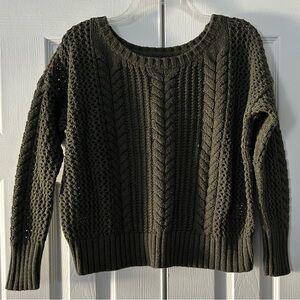 American Eagle Women’s Olive Knit Sweater Size Medium